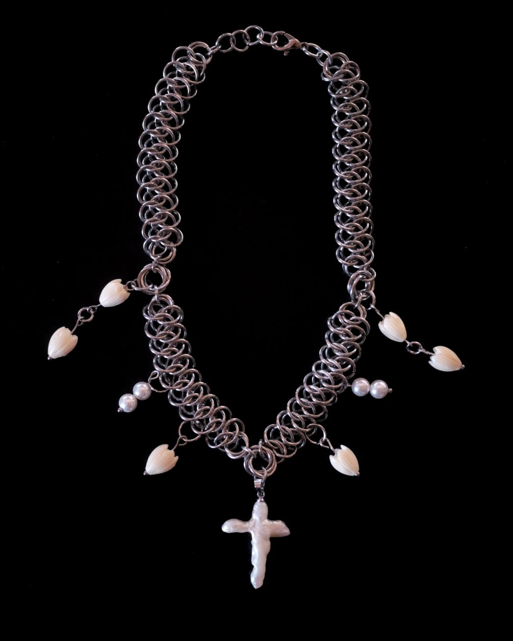 Bruha x Hukott mixed beads and baroque pearl chainmaille choker 1